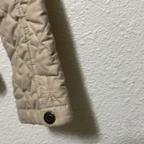 GAP Original Garment Girls Tan Quilted Jacket. Good Condition- Stylish!! Size L. - Picture 8 of 8
